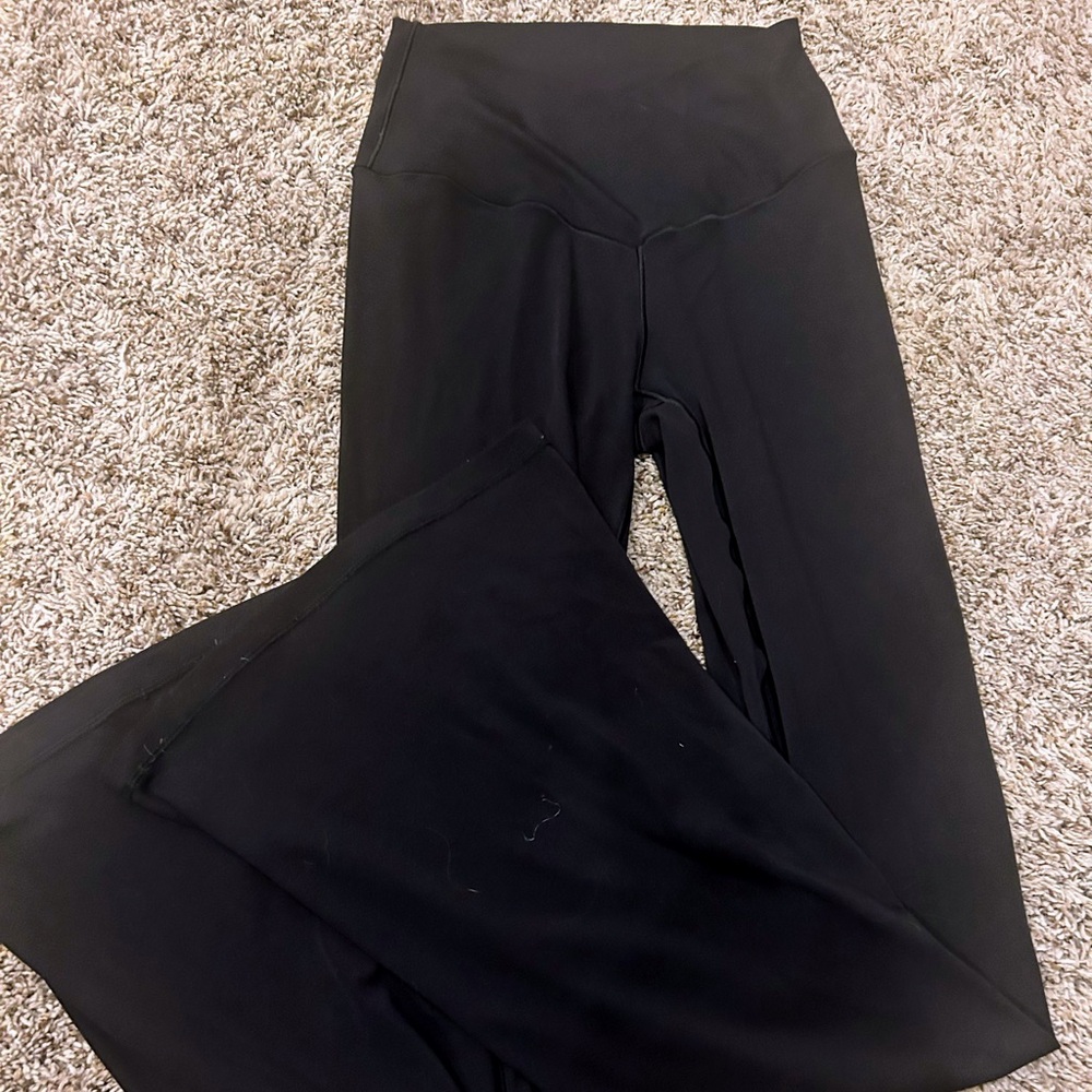 ❌SOLD❌Offline by Aerie Black Hi-Rise Flare Leggings